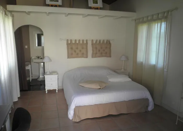 Domaine De La Vigne Hotel Cadalen